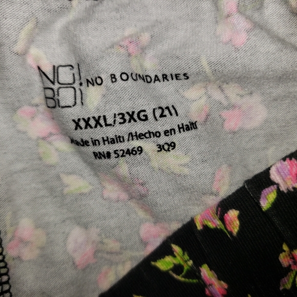 NOBO Black Leggings with Pink & Lavender Flowers - Picture 3 of 3